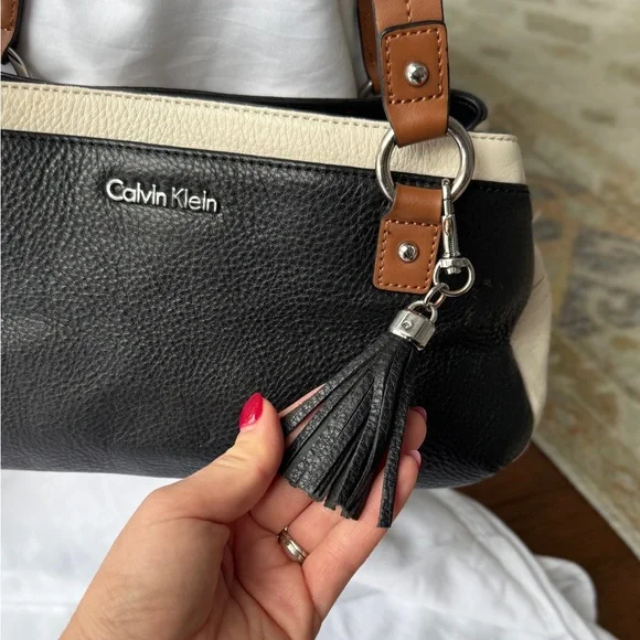 Calvin Klein Pebble Top Handle Satchel Y2K vibes
